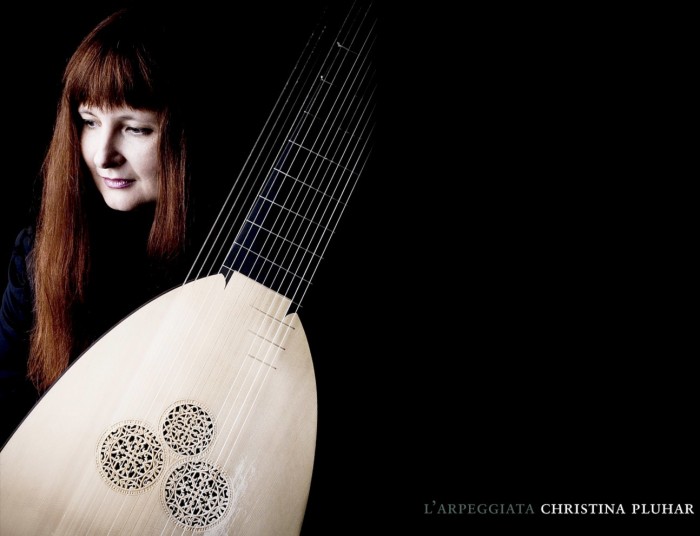 CHRISTINA PLUHAR & L`ARPEGGIATA »Via Crucis» Céline Scheen – Sopran | Vincenzo Cappezzuto – Altus Barbara Furtuna – korsisches Vokalquartett