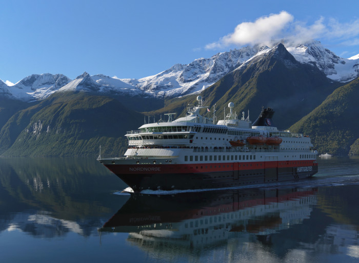 Expedition Erde:  HURTIGRUTEN